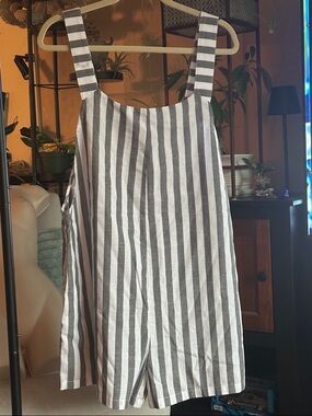 Striped Sleeveless Summer Romper - Gray & White